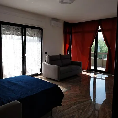 Casa Largo Pozzi דירה *